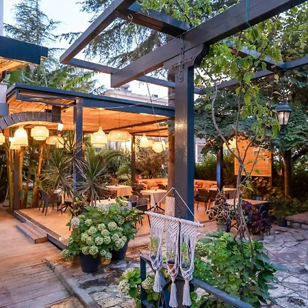Villa Green Garden-3
